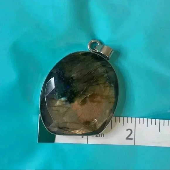 Hand Crafted Genuine Faceted Rainbow Labradorite and Sterling Silver Pendant - Picture 6 of 12